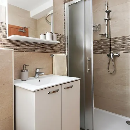 Apartman Old Town Studio, Ground Floor, Location *